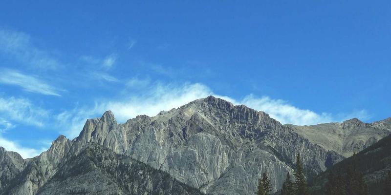 武汉夏日玩水终极攻略:玛雅海滩VS天然溪流,亲测对比告诉你哪里更值得去!