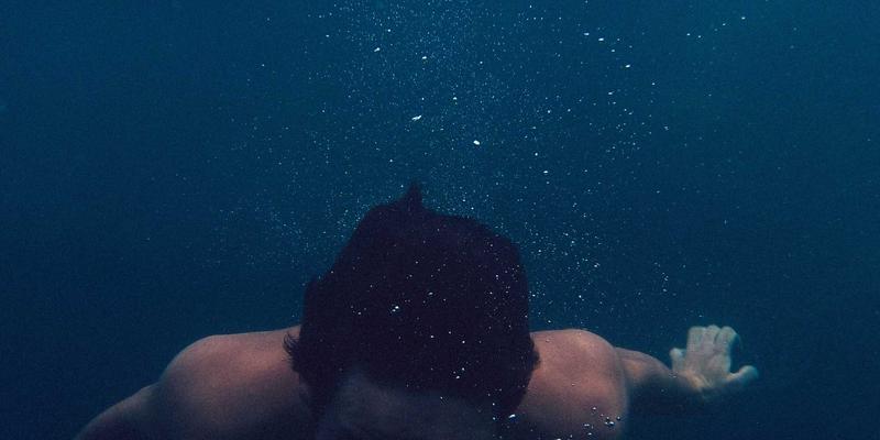 烟火与新生：从吉庆街到昙华林，看武汉里弄如何守护城市记忆与便民生活